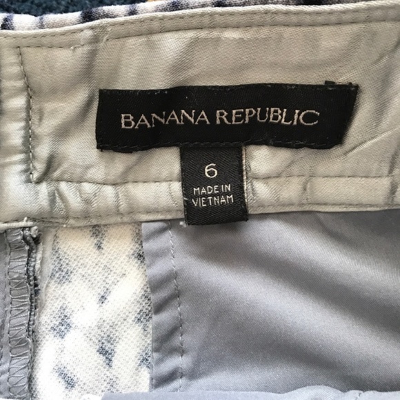 Banana Rep Yarn Printed Trompe L'oeil Shorts - Picture 4 of 6